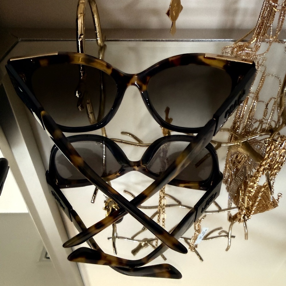 Prada Acetate Black Tortoise Gold Sunglasses Brand New W/O case Made in Italy - Picture 13 of 13